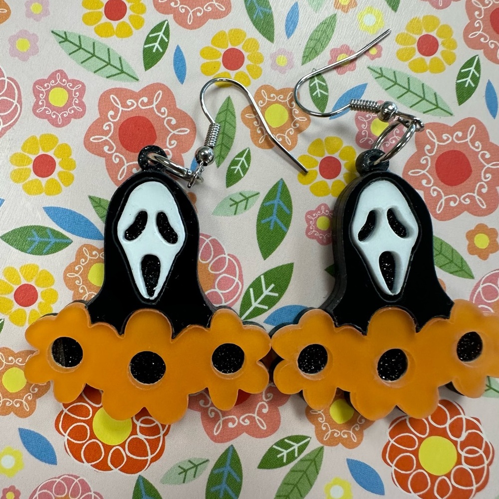 Scream Earrings